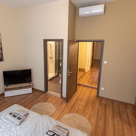 Wiky'S Apartman With 3Bathrooms Budapest Eksteriør bilde