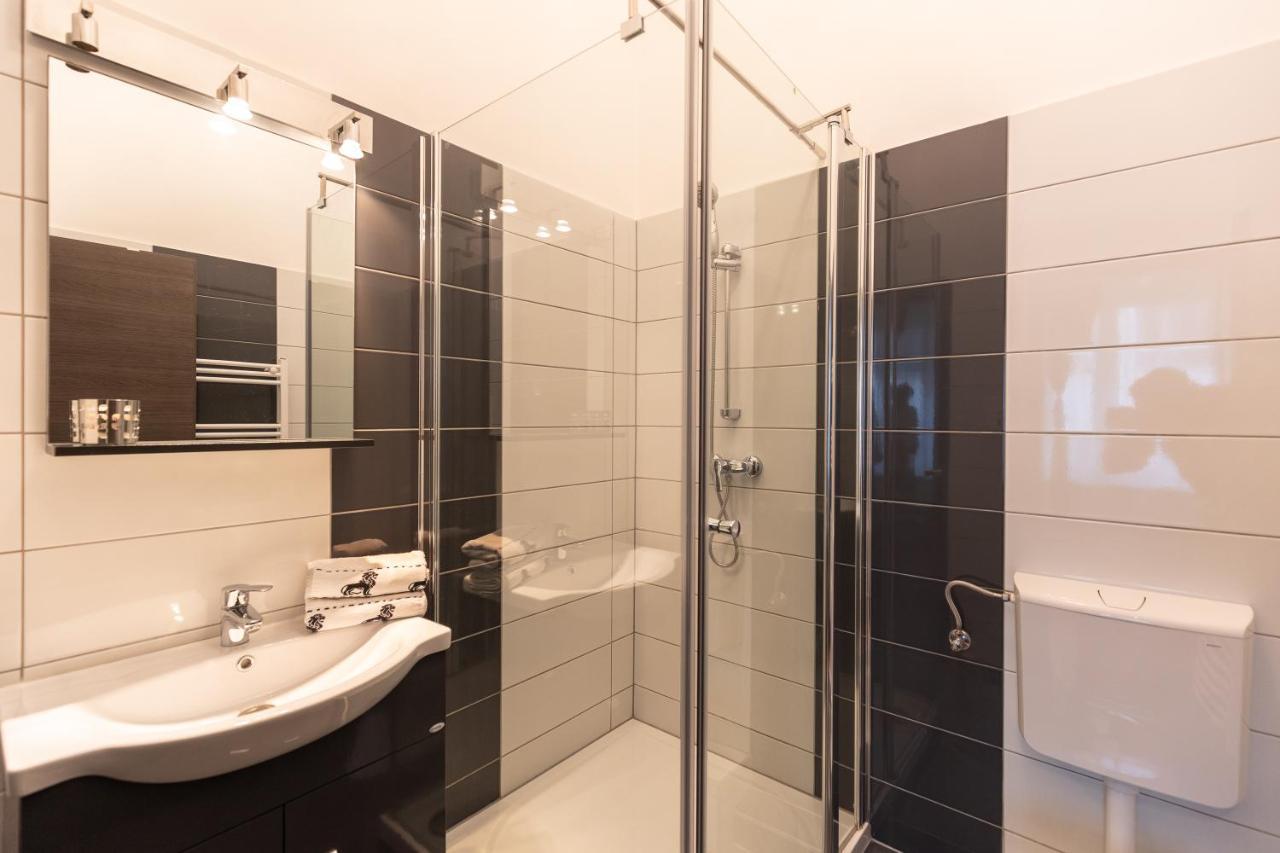 Wiky'S Apartman With 3Bathrooms Budapest Eksteriør bilde
