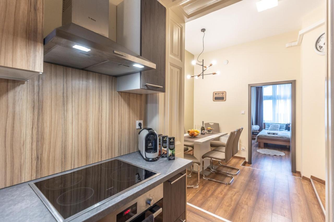 Wiky'S Apartman With 3Bathrooms Budapest Eksteriør bilde